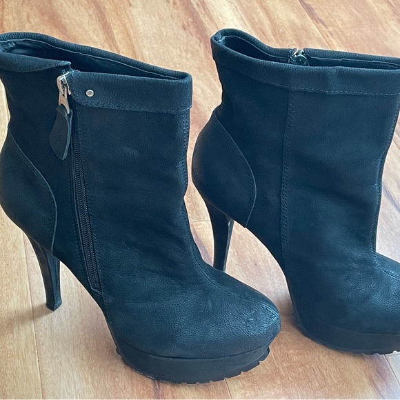 Black Platform Bootie - Size 10 - Picture 6 of 11